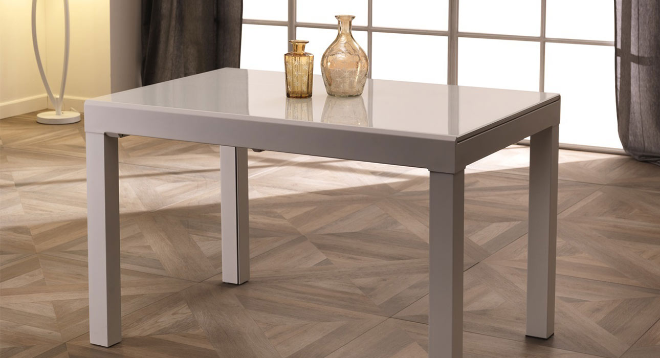 <? echo get_the_title(); ?>