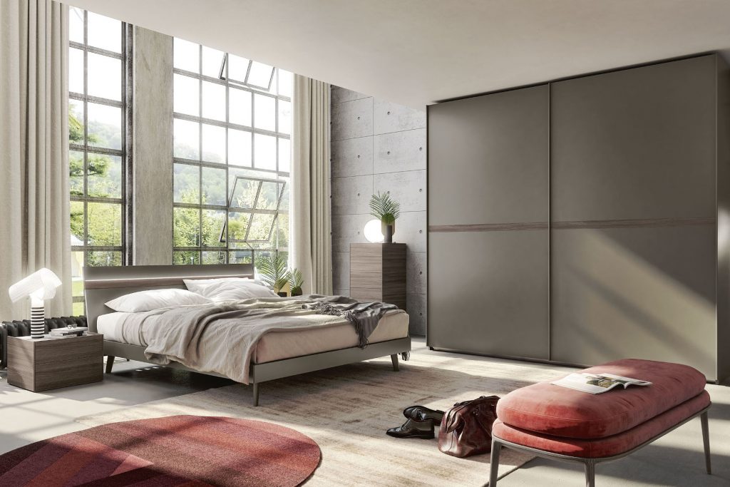 <? echo get_the_title(); ?>