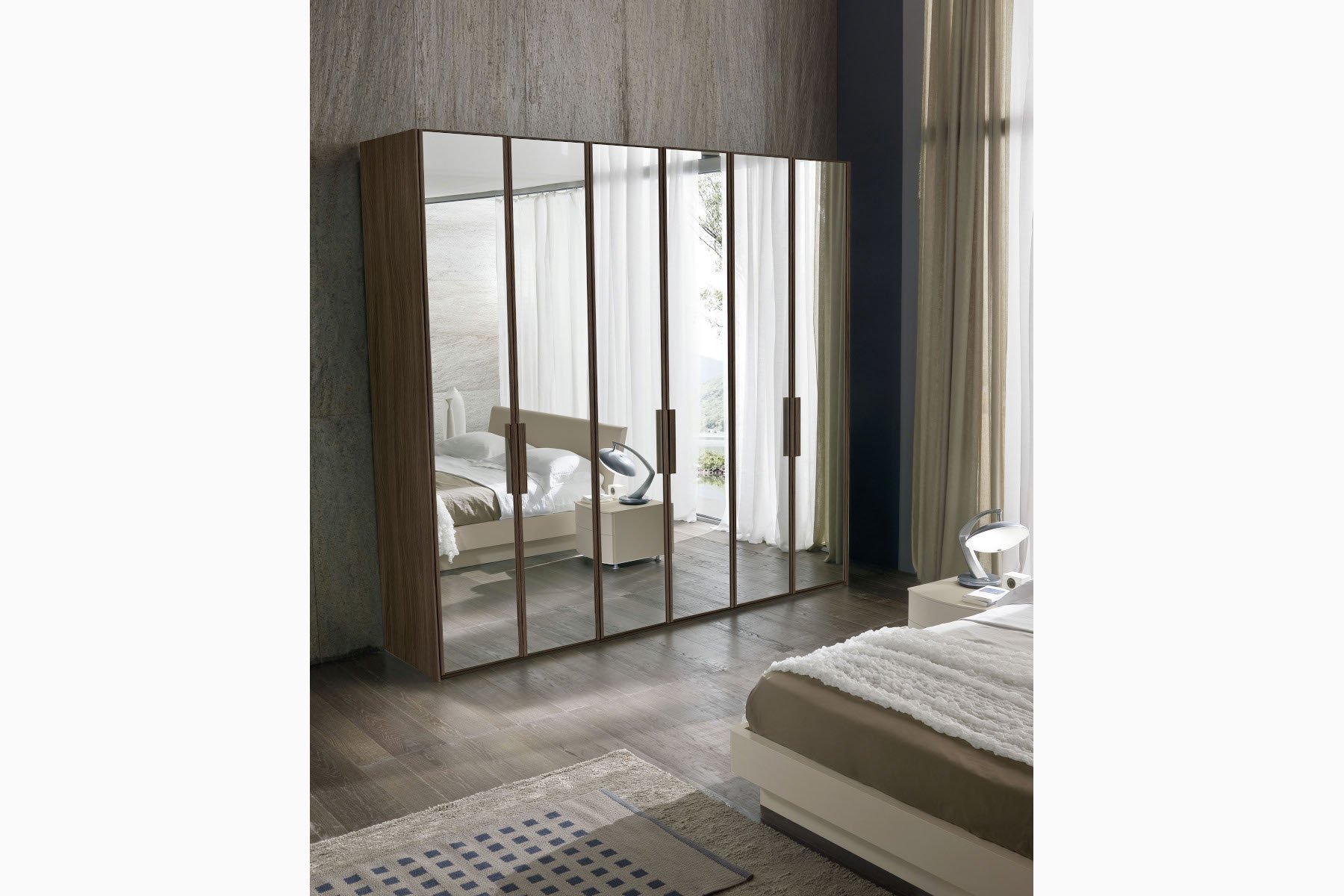 <? echo get_the_title(); ?>