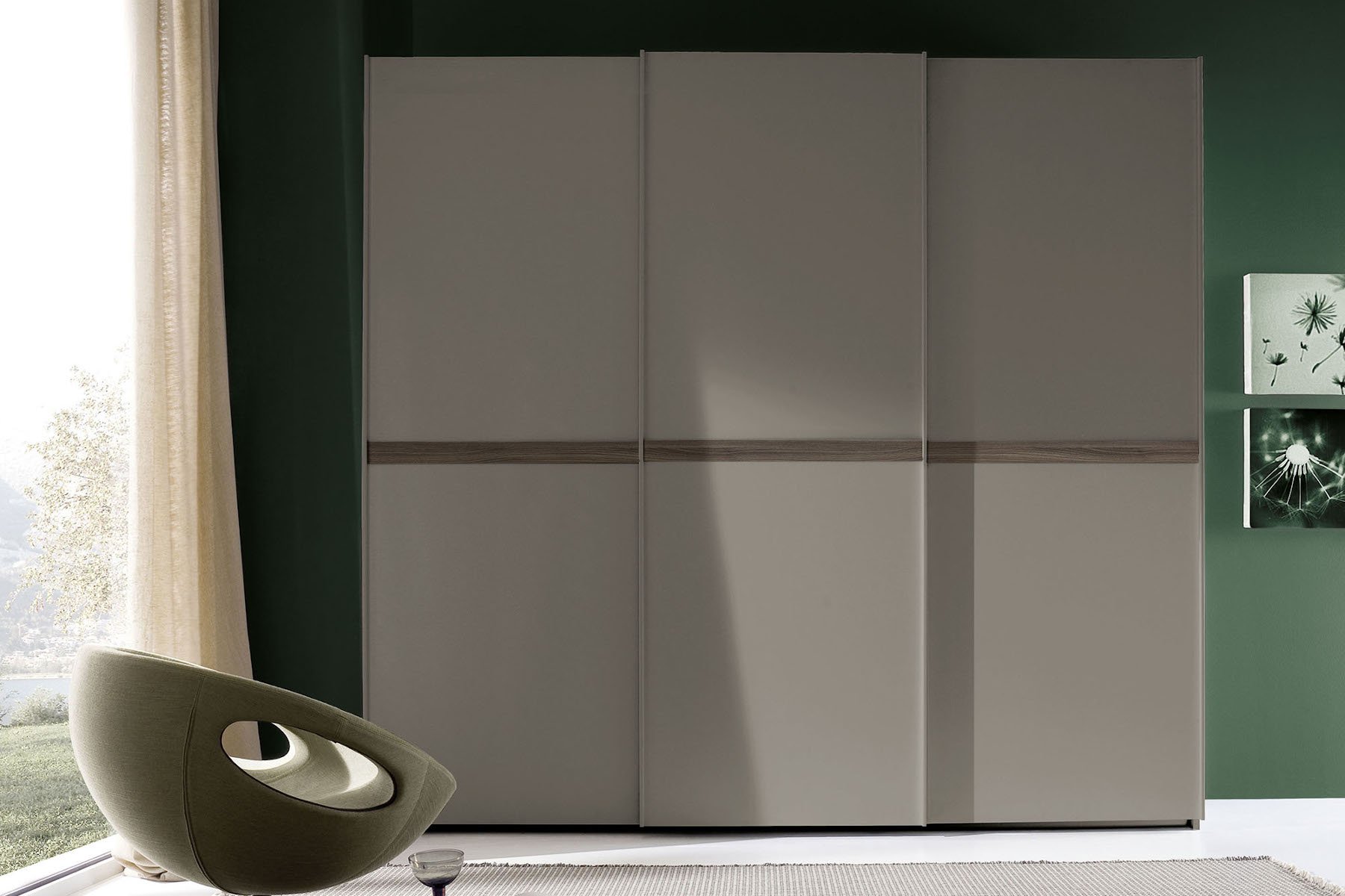 <? echo get_the_title(); ?>