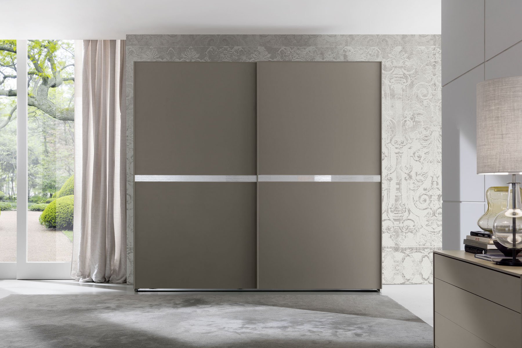 <? echo get_the_title(); ?>