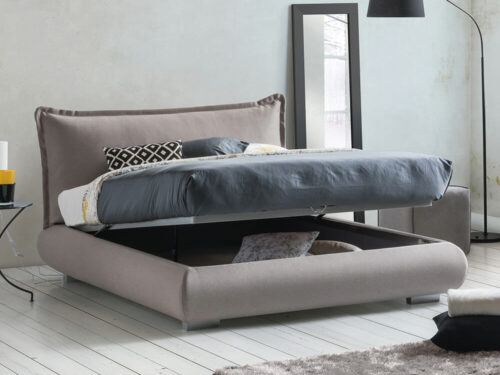 <? echo get_the_title(); ?>