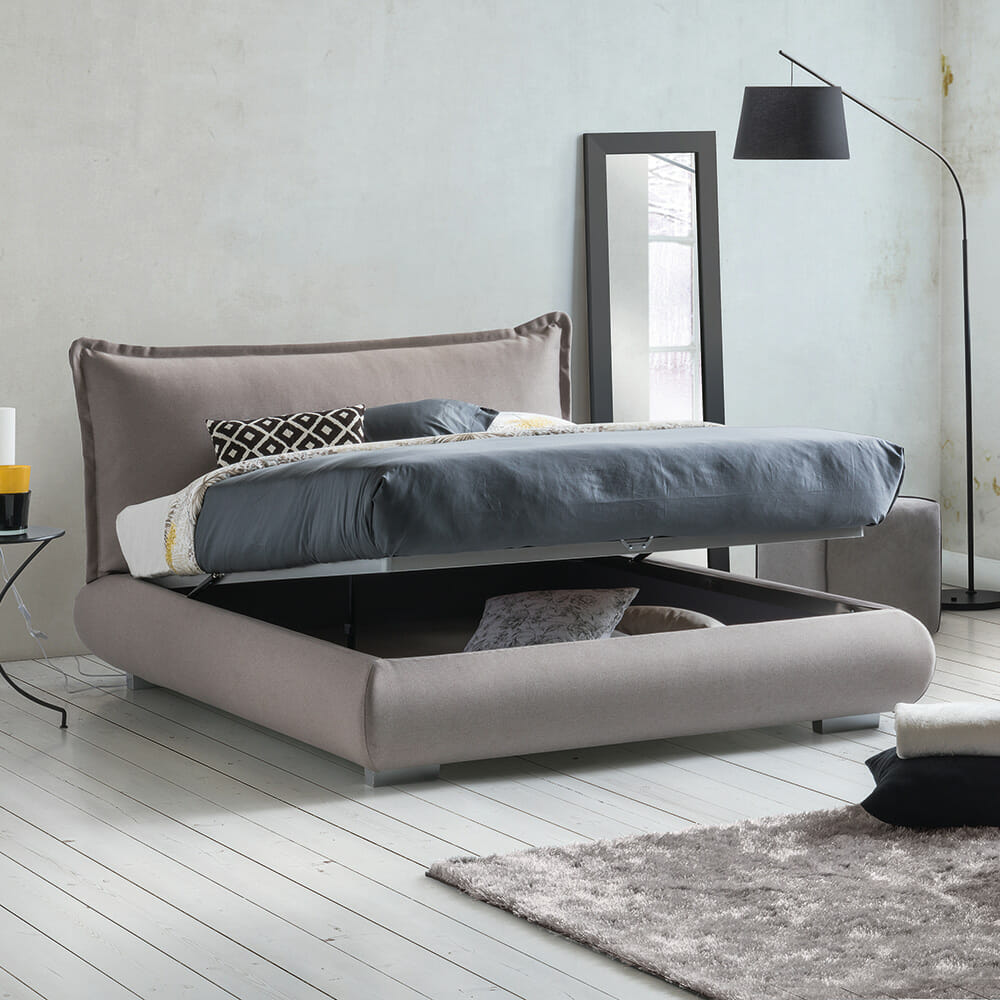 <? echo get_the_title(); ?>