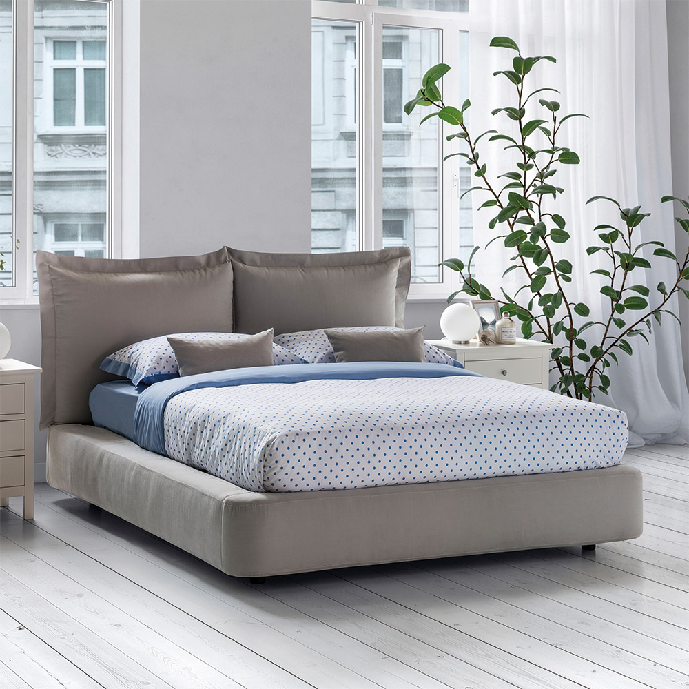 <? echo get_the_title(); ?>