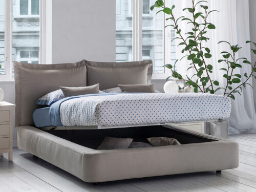 <? echo get_the_title(); ?>