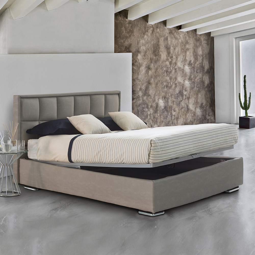 <? echo get_the_title(); ?>