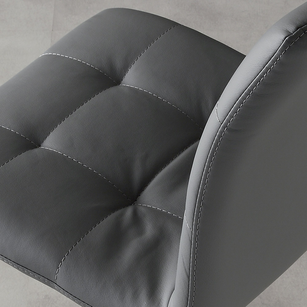 <? echo get_the_title(); ?>